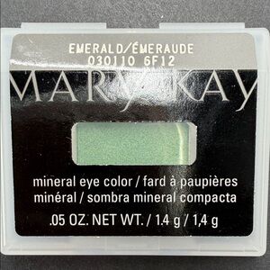 Mary Kay Mineral Eye Color — Emerald Green Shimmer
